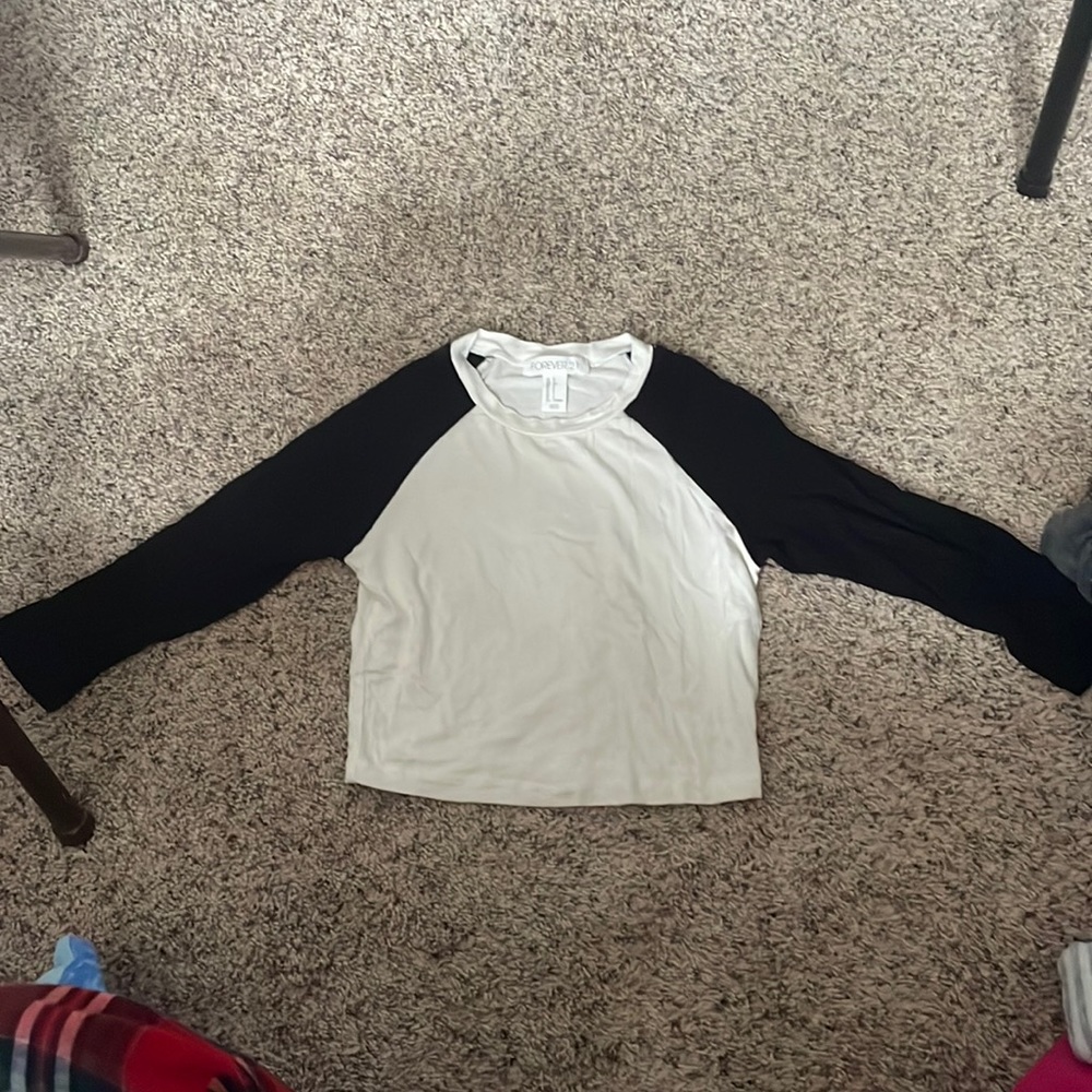 Black & white crop baseball tee